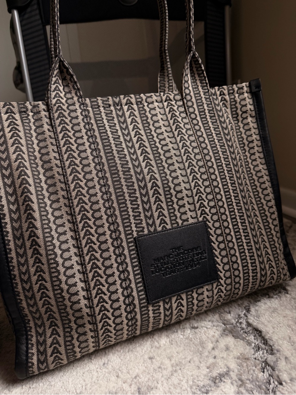 Marc Jacobs Large Jacquard Monogram Tote Bag - Picture 2 of 11